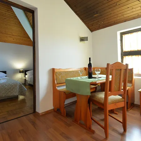 Staro Selo Apartamento Murter