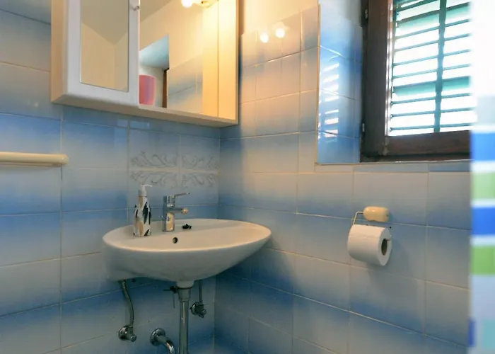 Staro Selo * 穆泰尔岛